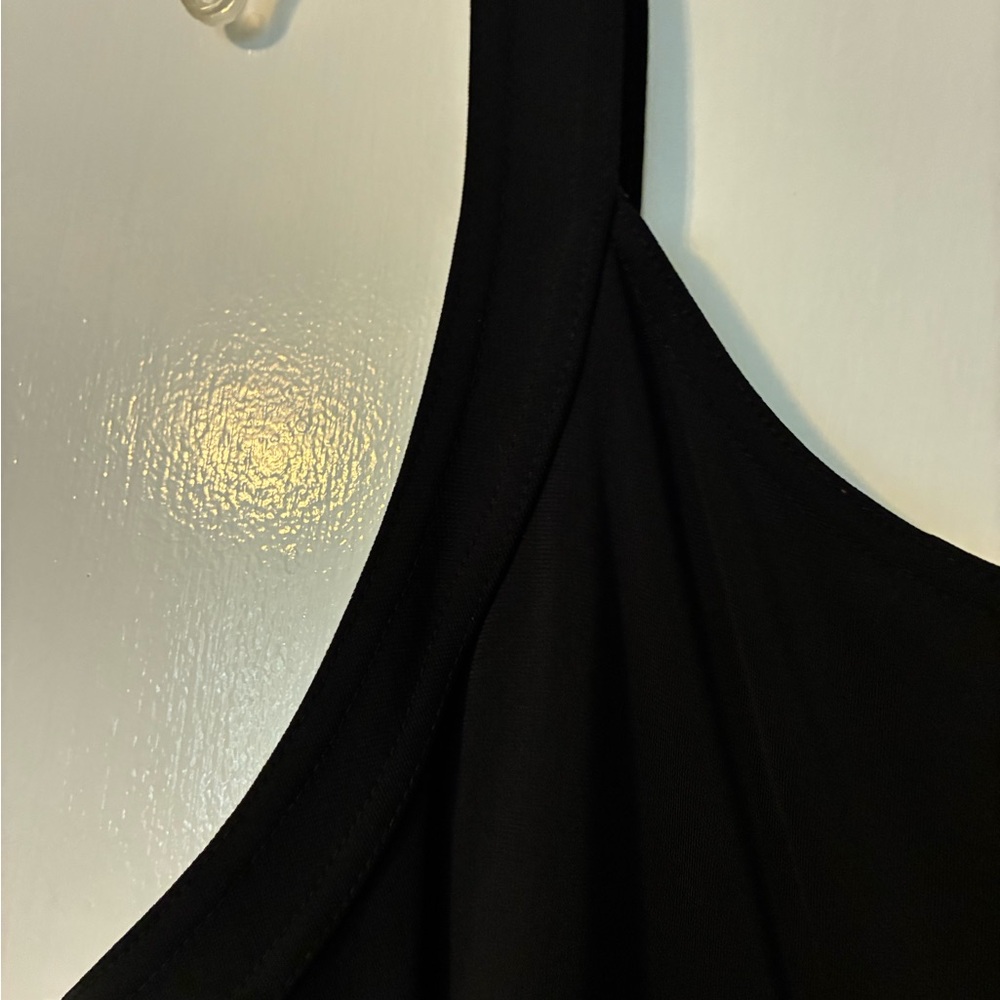 Valerie Stevens Black Scoop Neck Tank Top - Picture 4 of 4